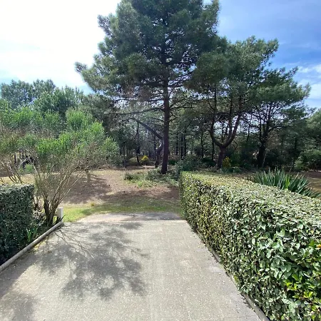 Au Bord De Apartment